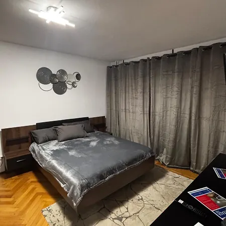 Renteaza Ior Park Bukurešť