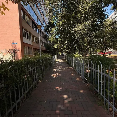 Renteaza Ior Park Appartement Boekarest