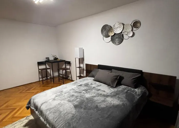 Renteaza Ior Park 公寓