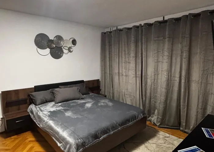 Renteaza Ior Park Bucharest